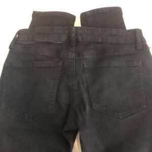 UNIQLO denim in black color